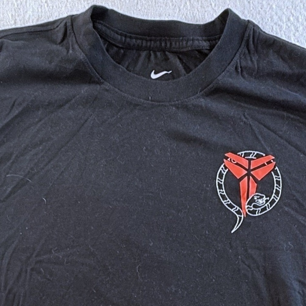 Nike Kobe Bryant T-Shirt Mens Small Black Dri-FIT Mamba Logo‎ Graphic Tee